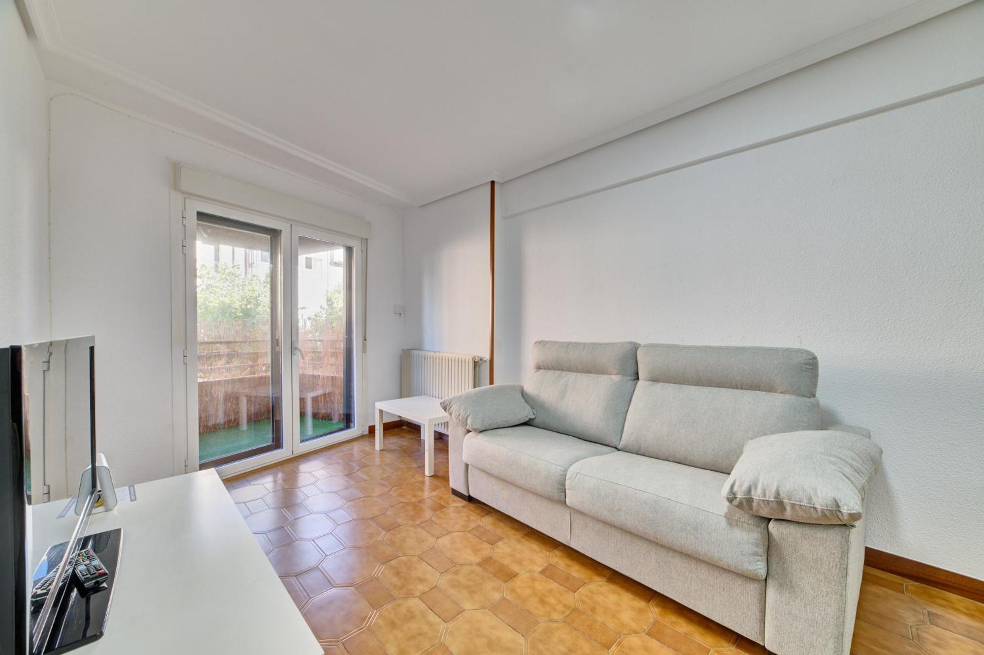 Breton De Herreros Apartment